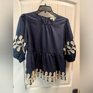She+Sky navy embroidered blouse, featuring a tiered design & bubble sleeves Sz L
